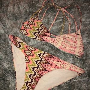 O’Neill Bathing suit! Size M top Size L bottoms